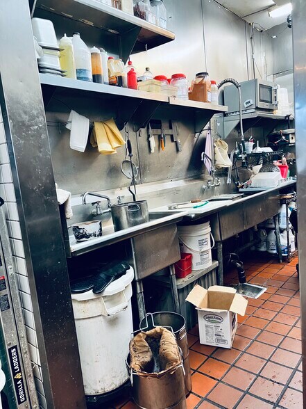 More Photos Of 1431-1449 Colorado Blvd, Pasadena Restaurant For Lease