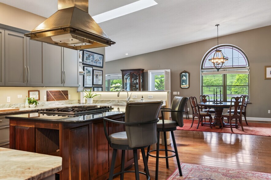 More Photos Of 1661 Turner Spur Rd, Fancy Gap Healthcare For Sale