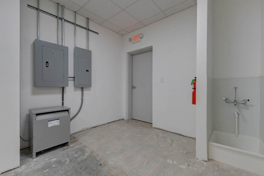 More Photos Of 20303 S University Blvd, Missouri City Medical For Lease