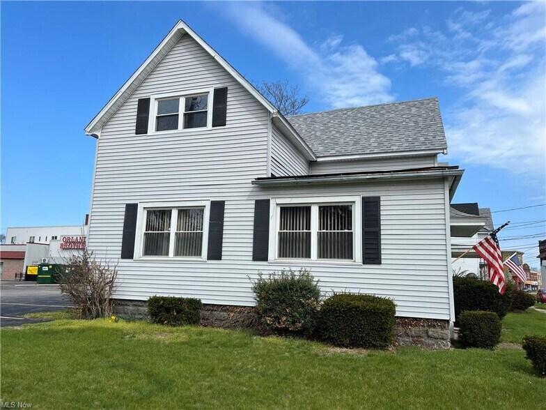 Primary Photo Of 171 Broad St, Conneaut Office For Sale