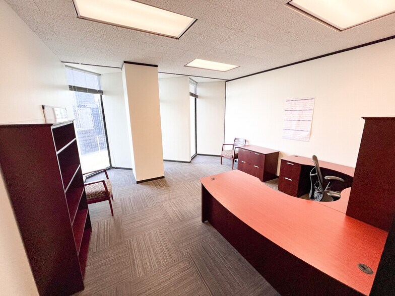 More Photos Of 500-550 W Texas Ave, Midland Office For Lease