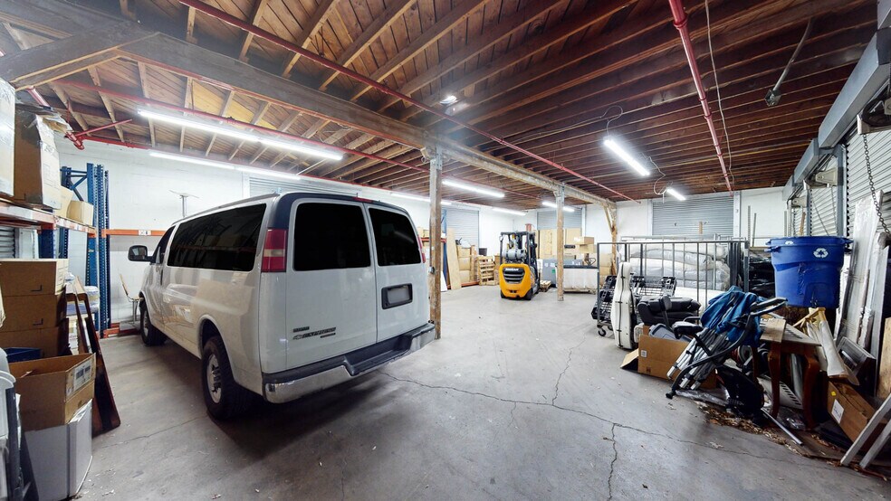 More Photos Of 170 E Jefferson Blvd, Los Angeles Warehouse For Sale