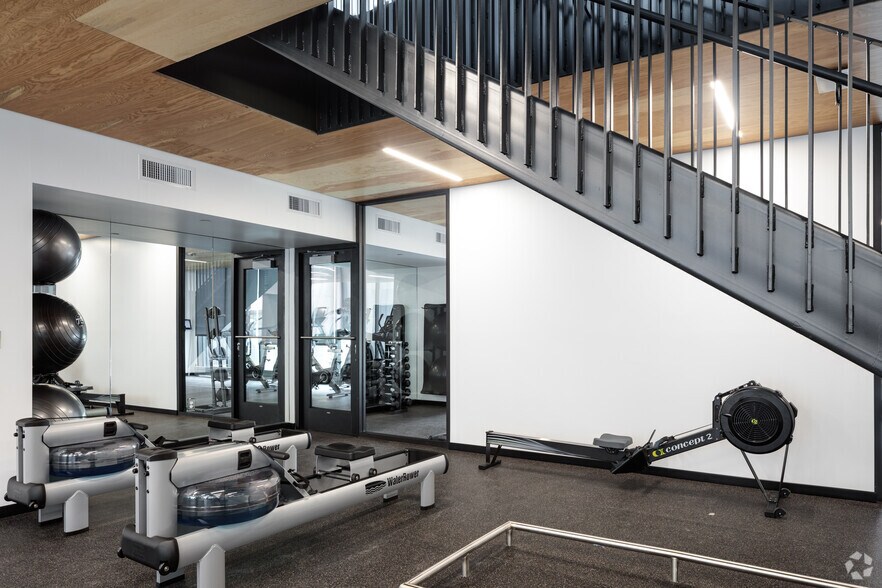 More Photos Of 1661 Market St, Denver Apartments For Lease