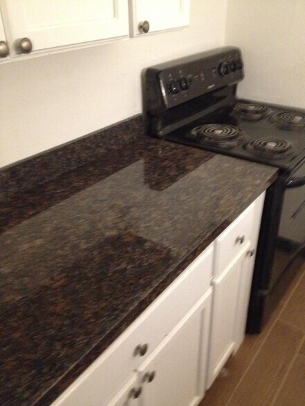 More Photos Of 26 Farrell St, Houston Apartments For Sale