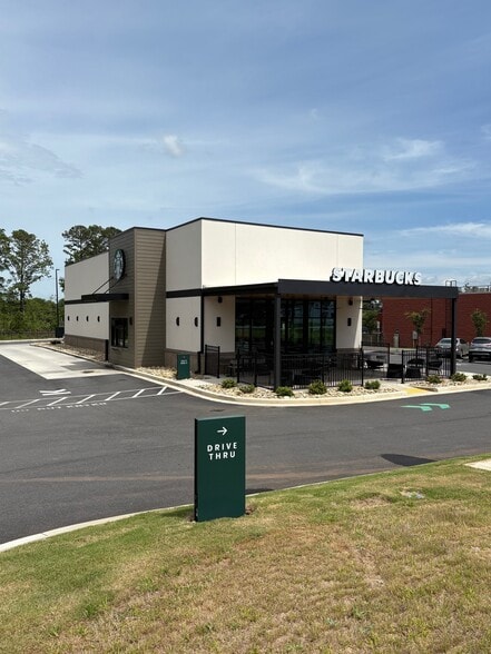 More Photos Of 3235 Augusta St, Greenville Fast Food For Sale