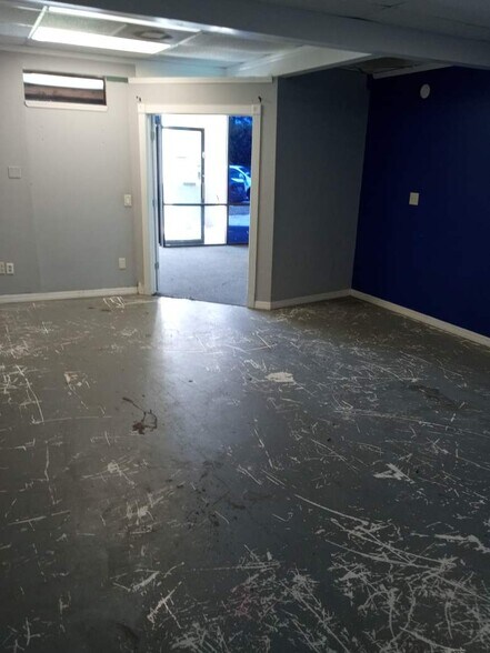 More Photos Of 6625 Argyle Forest Blvd, Jacksonville Storefront Retail Office For Lease