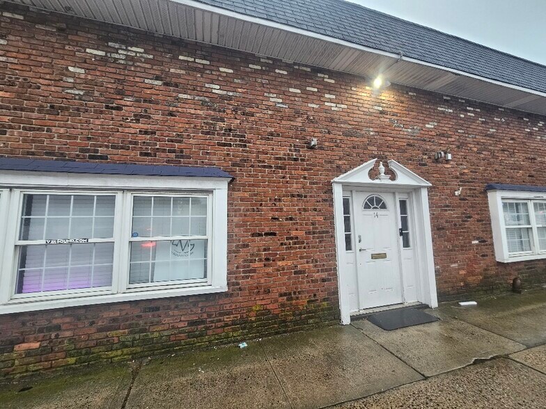 More Photos Of 12-14 Tulip Ave, Floral Park Light Distribution For Lease