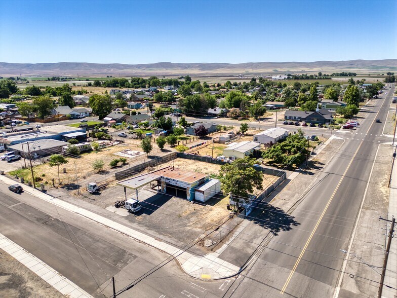 More Photos Of 404 South St, Mabton Service Station For Sale