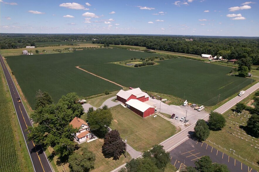 More Photos Of 5984 W South Range Rd, Salem Service For Sale