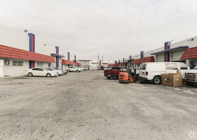 More Photos Of 7315-7335 NW 32nd Ave, Miami Warehouse For Lease