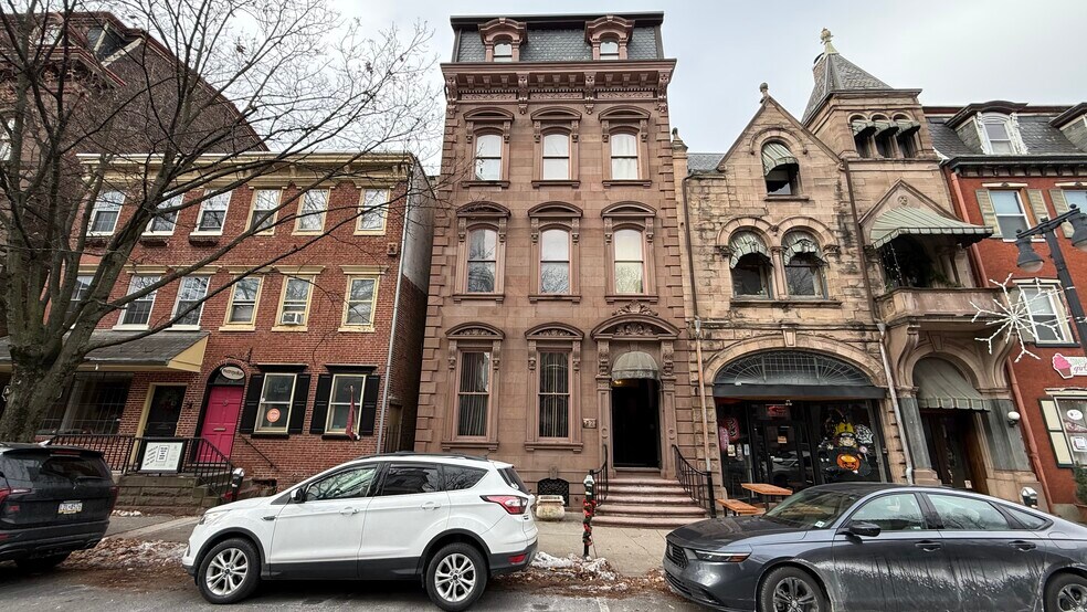 More Photos Of 32 N 3rd St, Easton General Retail For Lease