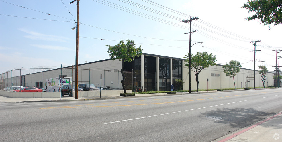 Primary Photo Of 4900 S Santa Fe Ave, Vernon Manufacturing For Lease