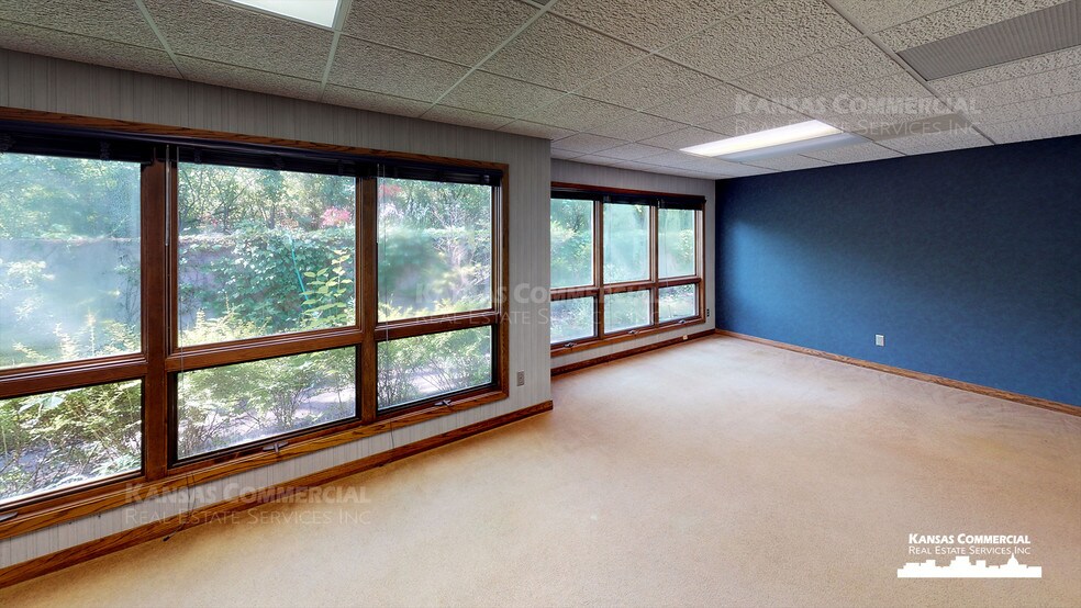 3600 SW Burlingame Rd, Topeka, KS 66611 Office For Sale