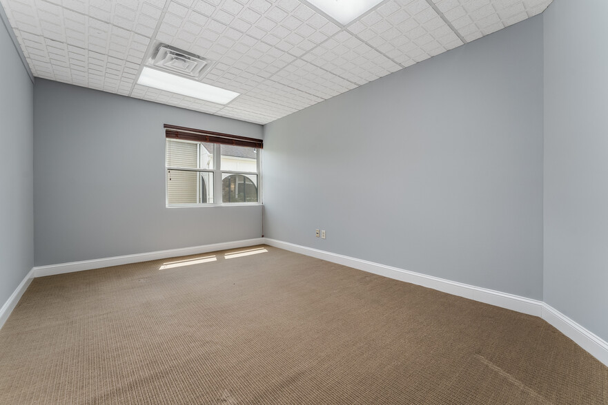 More Photos Of 490 Schooleys Mountain Rd, Hackettstown Medical For Sale