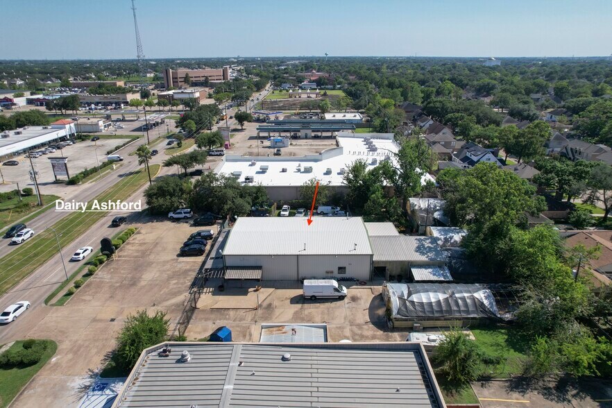 More Photos Of 2920 Dairy Ashford Rd, Houston Warehouse For Sale