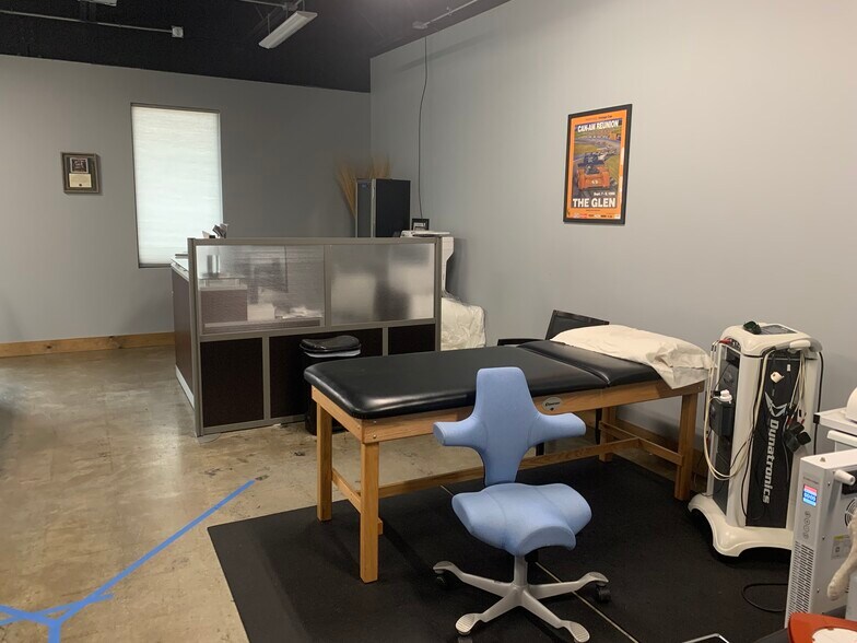 More Photos Of 860 S Church St, Greenville Storefront Retail Office For Lease