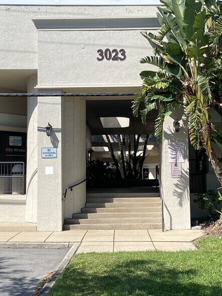 More Photos Of 3023 Eastland Blvd, Clearwater Coworking Space