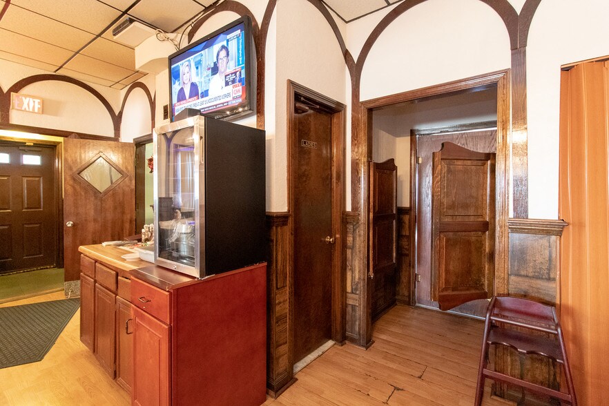 More Photos Of 172 Maple St, Naugatuck Restaurant For Sale