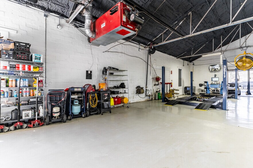 More Photos Of 425 Gum St, North Little Rock Auto Repair For Sale