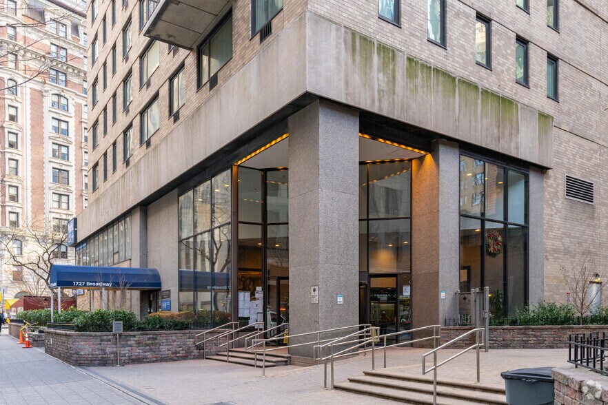 More Photos Of 1721 Broadway, New York Apartments For Lease