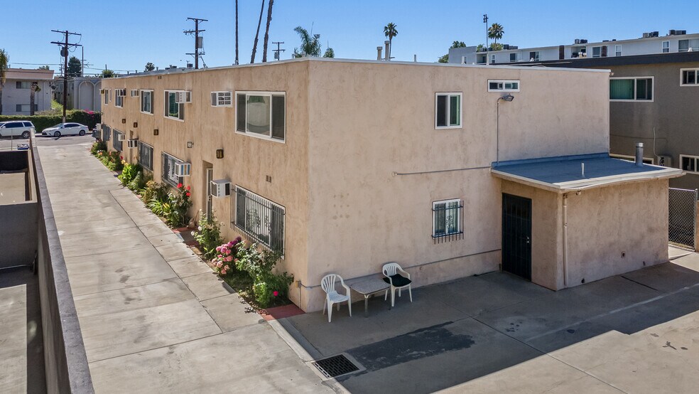 More Photos Of 6045 Hazelhurst Pl, North Hollywood Apartments For Sale