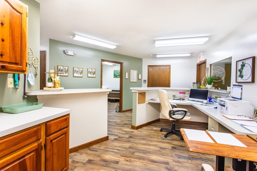 More Photos Of 1864-1870 Dayton Germantown Pike, Germantown Medical For Sale