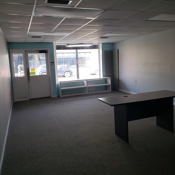 More Photos Of 117 N College Ave, Newton Theater Concert Hall For Sale