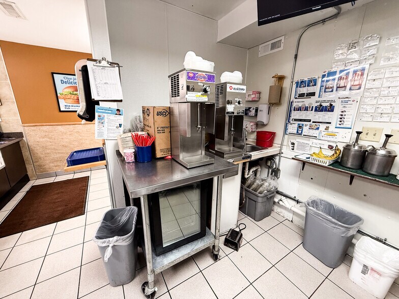 More Photos Of 1290 Front St, Forsyth Freestanding For Sale