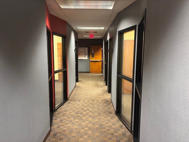 More Photos Of 8505-8517 W Overland Rd, Boise Restaurant For Lease