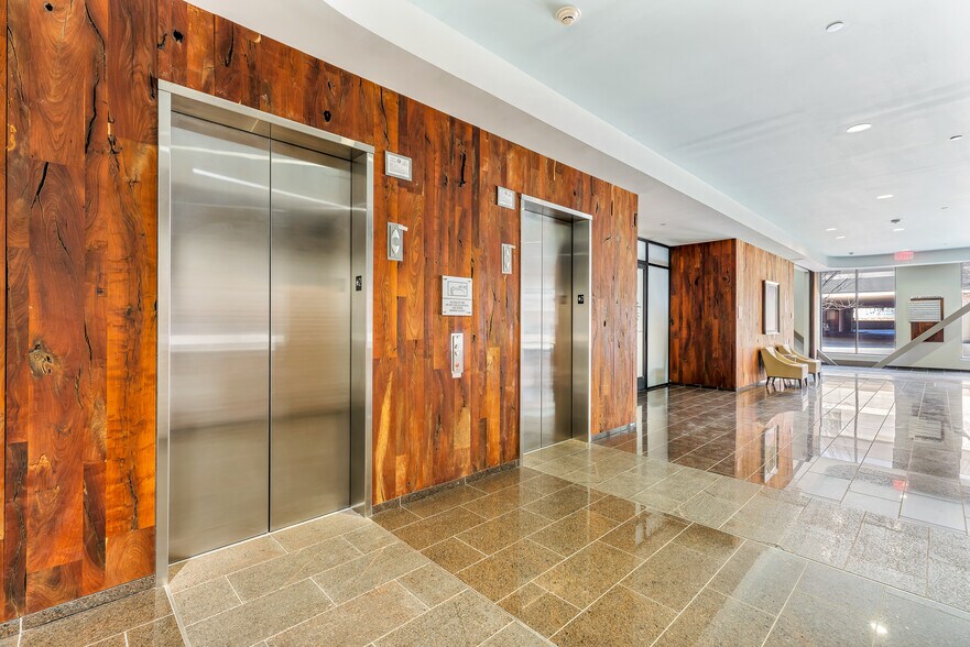 More Photos Of 100 Lexington St, Fort Worth Office For Lease