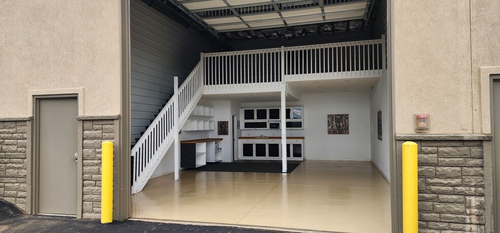More Photos Of 29320 Industrial Way, Evergreen Self Storage For Sale