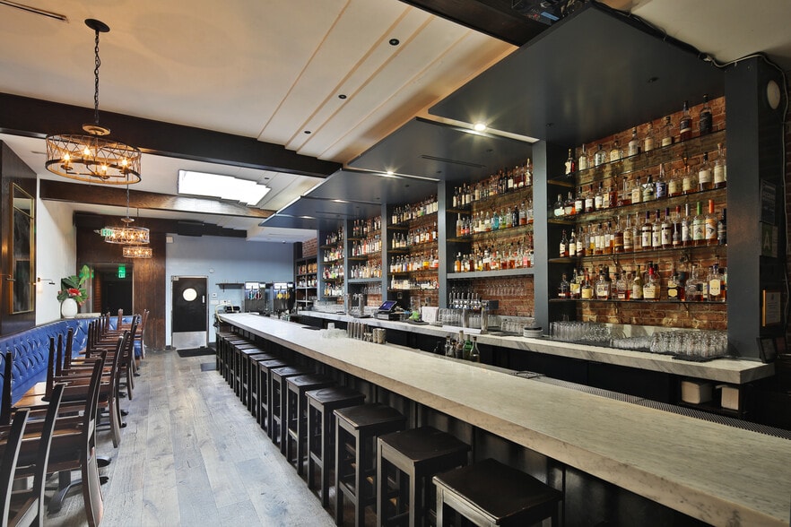 More Photos Of 1948 E 7th St, Los Angeles Bar For Lease
