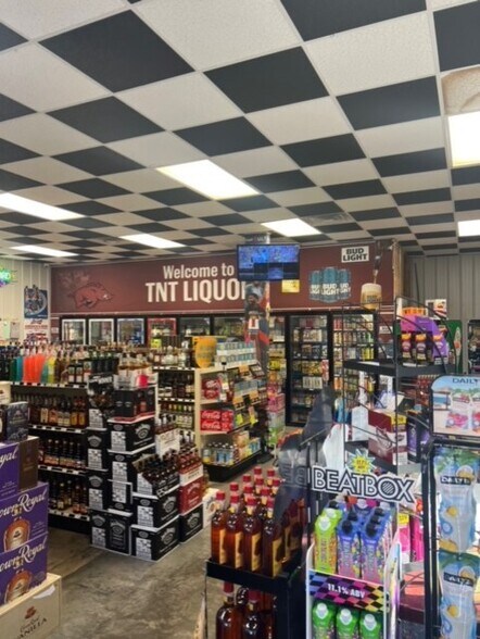 More Photos Of 1190 S Highway 59, Decatur General Retail For Sale