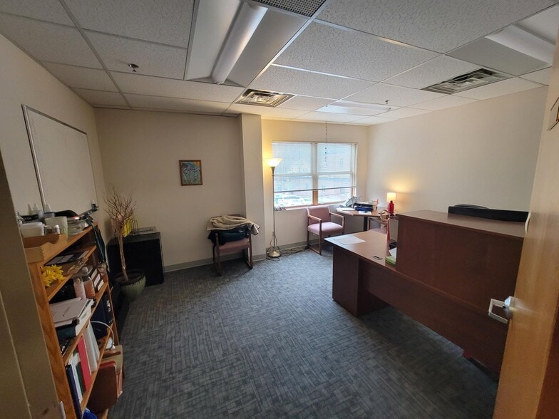 More Photos Of 89 Main St, Montpelier Medical For Lease