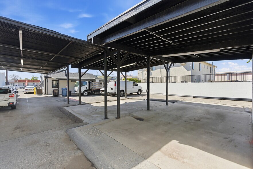 More Photos Of 13449 Van Nuys Blvd, Pacoima Storefront Retail Office For Sale