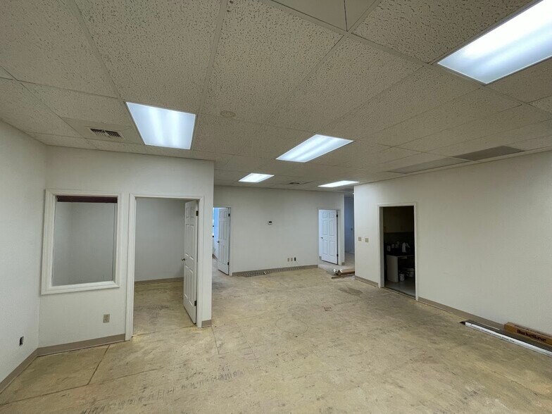 More Photos Of 2926 G St, Merced Office For Lease