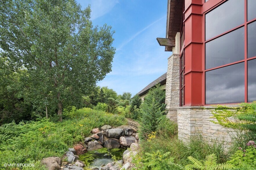 More Photos Of 22221 N Pepper Rd, Lake Barrington General Retail For Sale