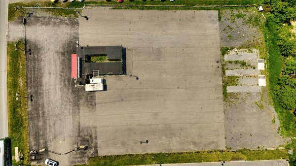 More Photos Of 17361 Cornwall Centre Rd, Long Sault Auto Dealership For Sale