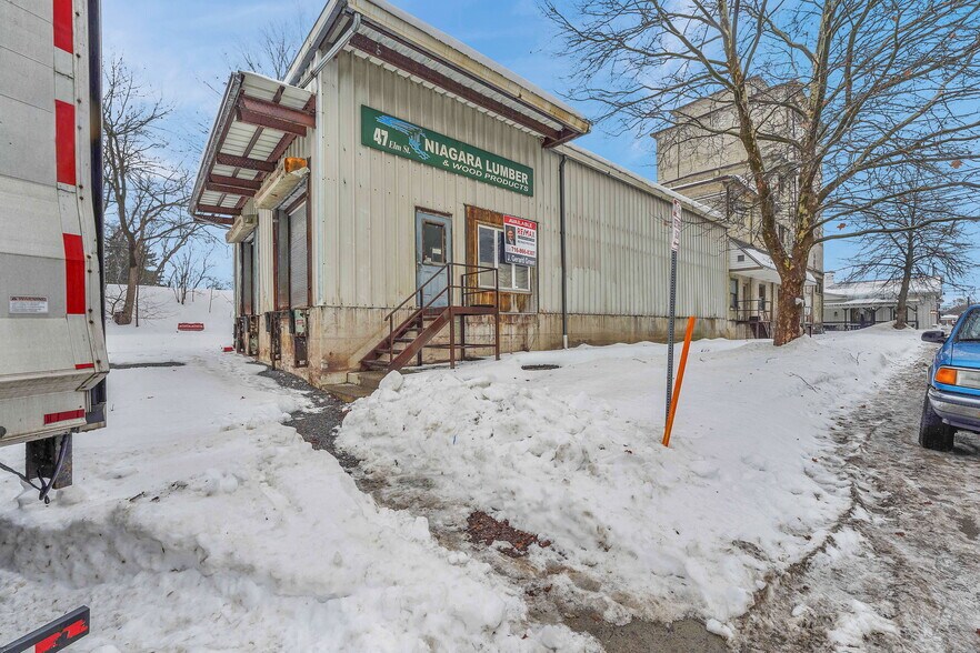 More Photos Of 47 Elm St, East Aurora Service For Sale