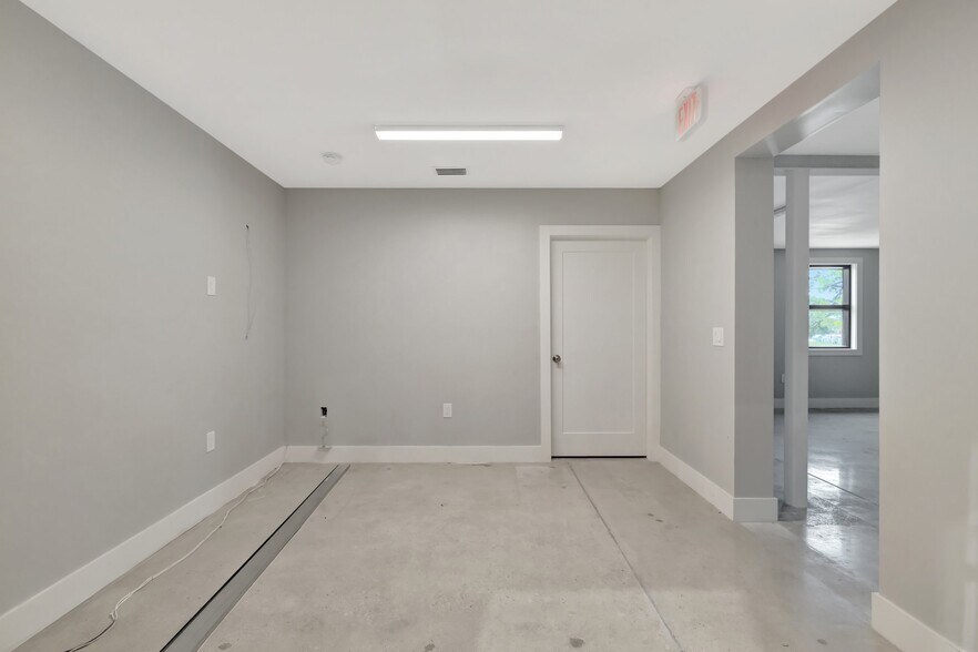 More Photos Of 3490 Oleander Ave, Fort Pierce Warehouse For Sale