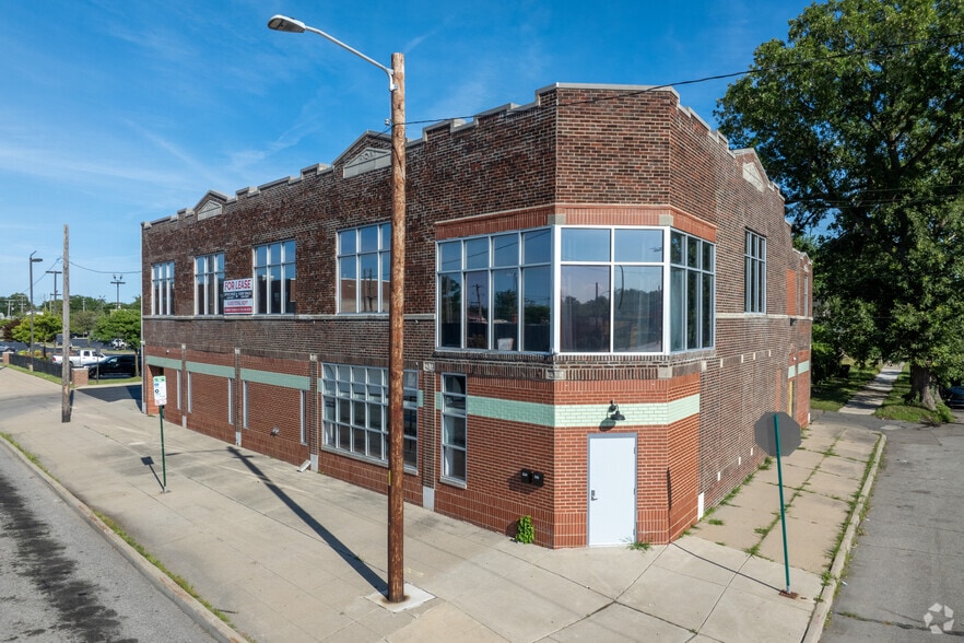 More Photos Of 14600-14616 Mack Ave, Detroit Loft Creative Space For Lease