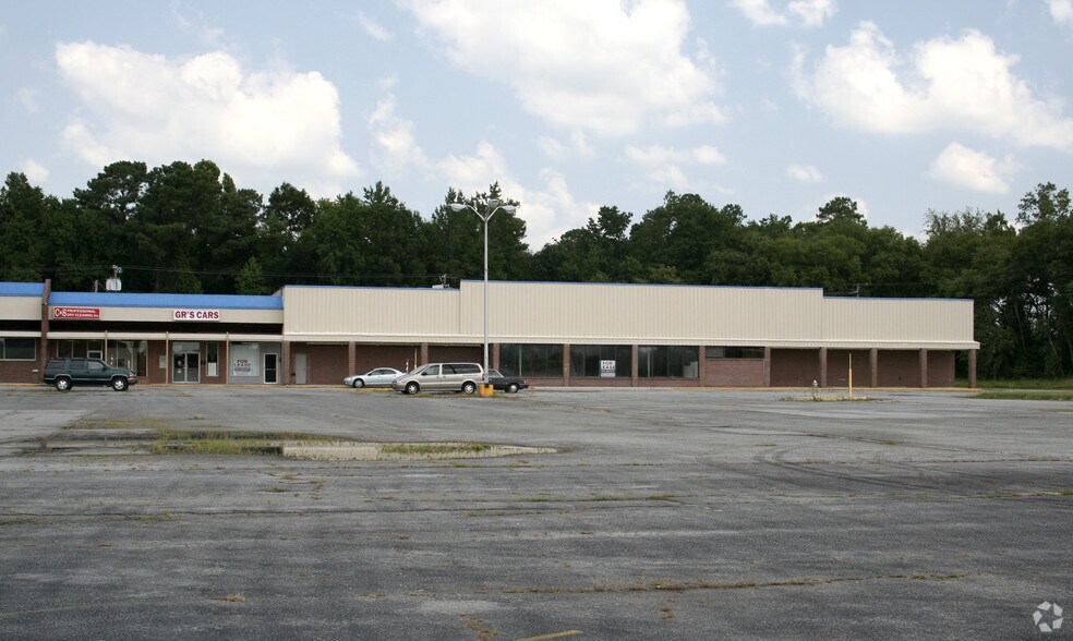More Photos Of 1301-1333 Carrsville Hwy, Franklin Storefront For Sale