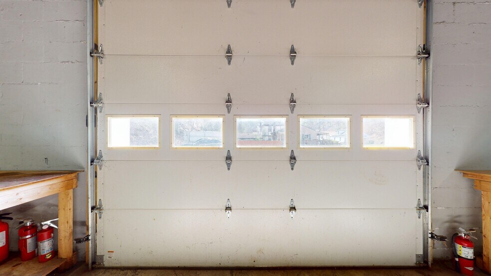 More Photos Of 3367 Spring Garden Rd, Pittsburgh Warehouse For Lease