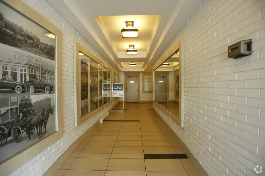 More Photos Of 2590-2596 Granville St, Vancouver Storefront Retail Office For Lease