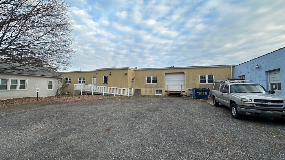 More Photos Of 200 Monroe St, Pottstown Warehouse For Lease