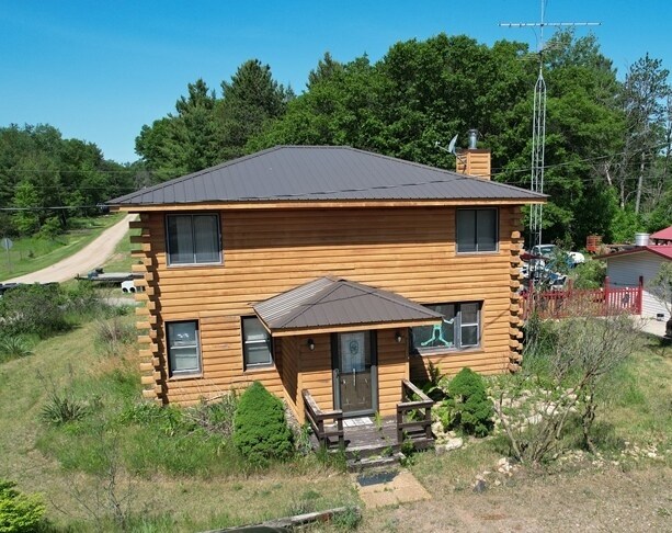 More Photos Of N13903 State Road 80, Necedah Hotel For Sale
