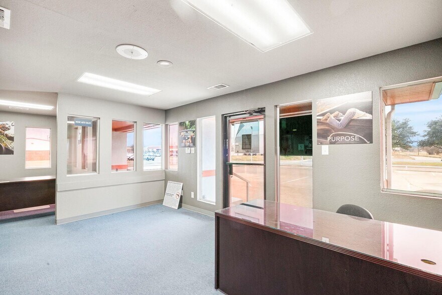 More Photos Of 240 Exchange St, Burleson Auto Dealership For Sale