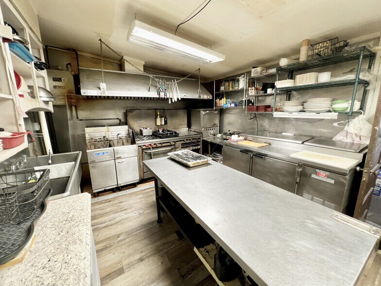 More Photos Of 583 S 1st St, Fulton Restaurant For Sale