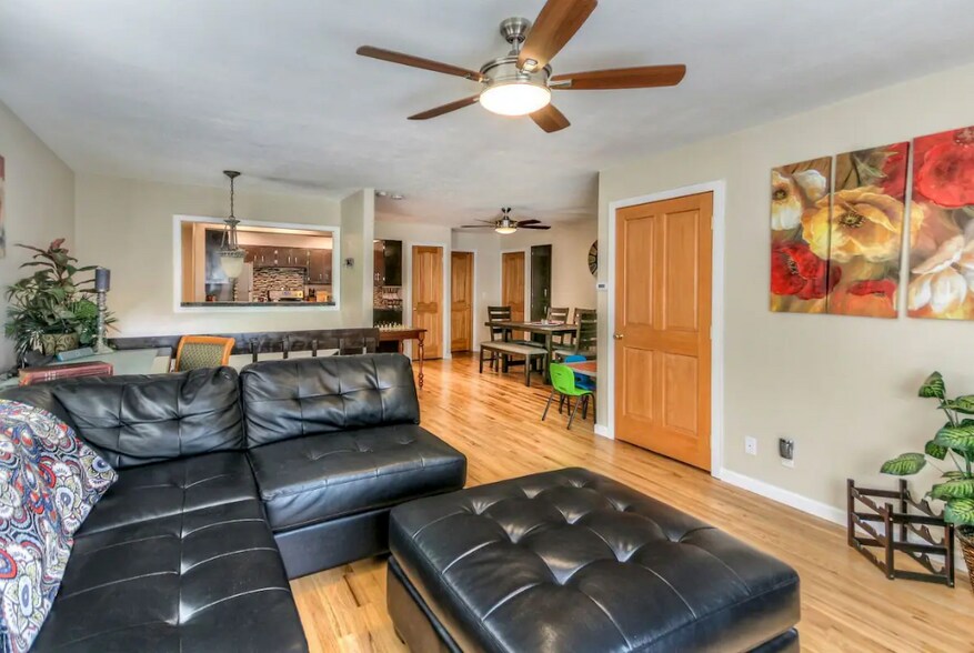 More Photos Of 190 SW Highway 101, Waldport Hotel For Sale