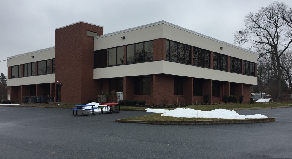 More Photos Of 650 Wilson Ln, Mechanicsburg Office For Lease